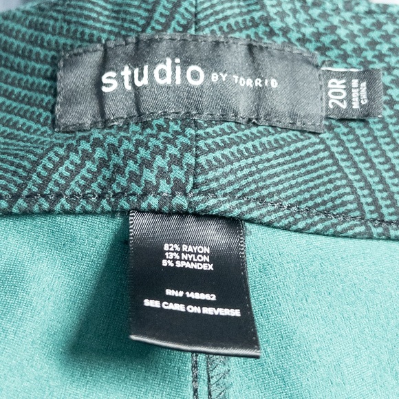 Studio By Torrid 20 R Glen Plaid Green Trouser Straight Ponte Pants Plus Holiday - Picture 7 of 7